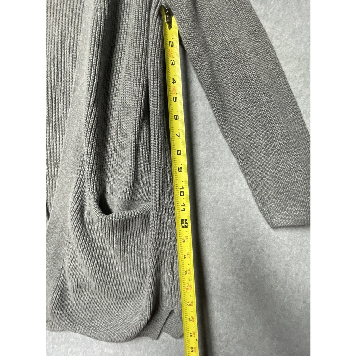 Old Navy Cardigan Sweater Womens M Grey Open Front Pockets Ribbed Long Sleeve