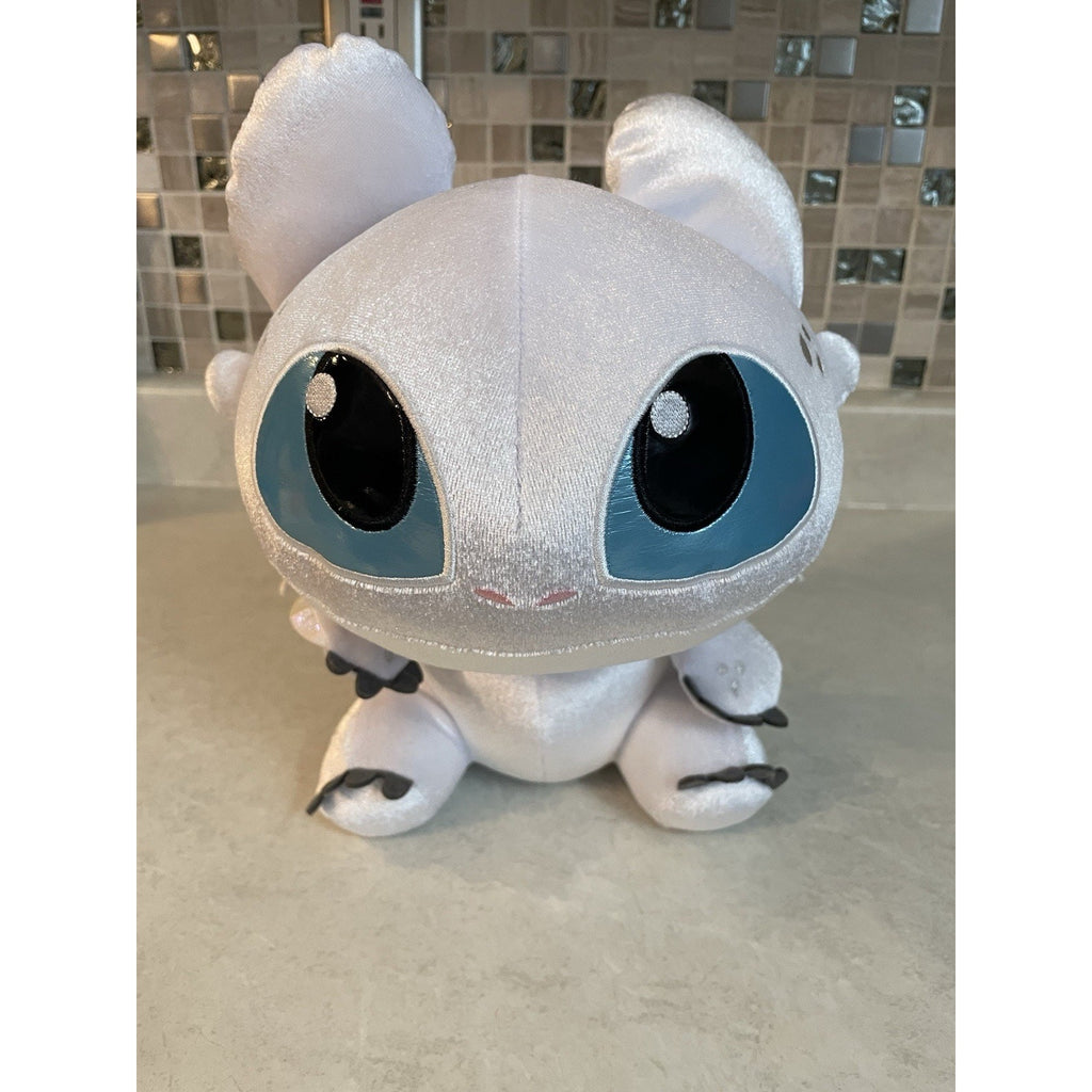Universal Studio How To Train Your Dragon Light Fury Plush 10” Isle Of Berk
